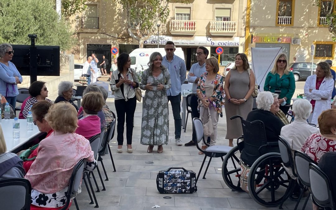 Elena González destaca la puerta en marcha de la Línea Alzheimer operativa 24 horas, los 365 días del año