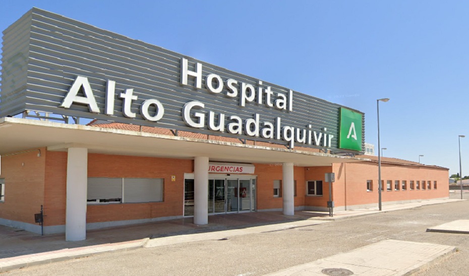 Rescatada y evacuada al hospital una mujer caída en un balate en Villanueva de la Reina