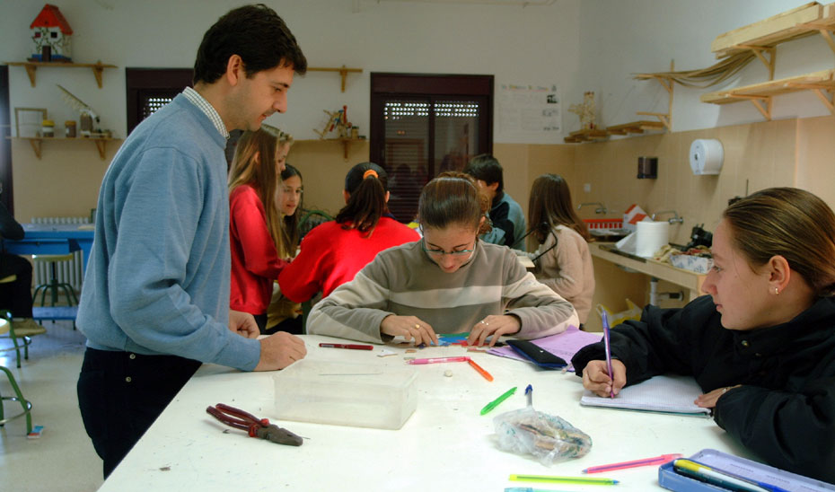 La Junta amplía la plantilla pública con 212 docentes para atender la diversidad del alumnado