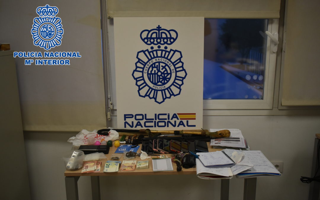 La Policía Nacional detiene a cuatro miembros de un grupo organizado familiar que extorsionaba con violencia a ciudadanos