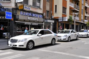 El Psoe de Linares se preocupa por el sector del taxi