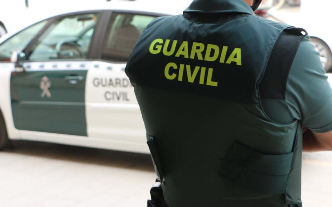 La Guardia Civil investiga a la presunta autora de un delito de Estafa.