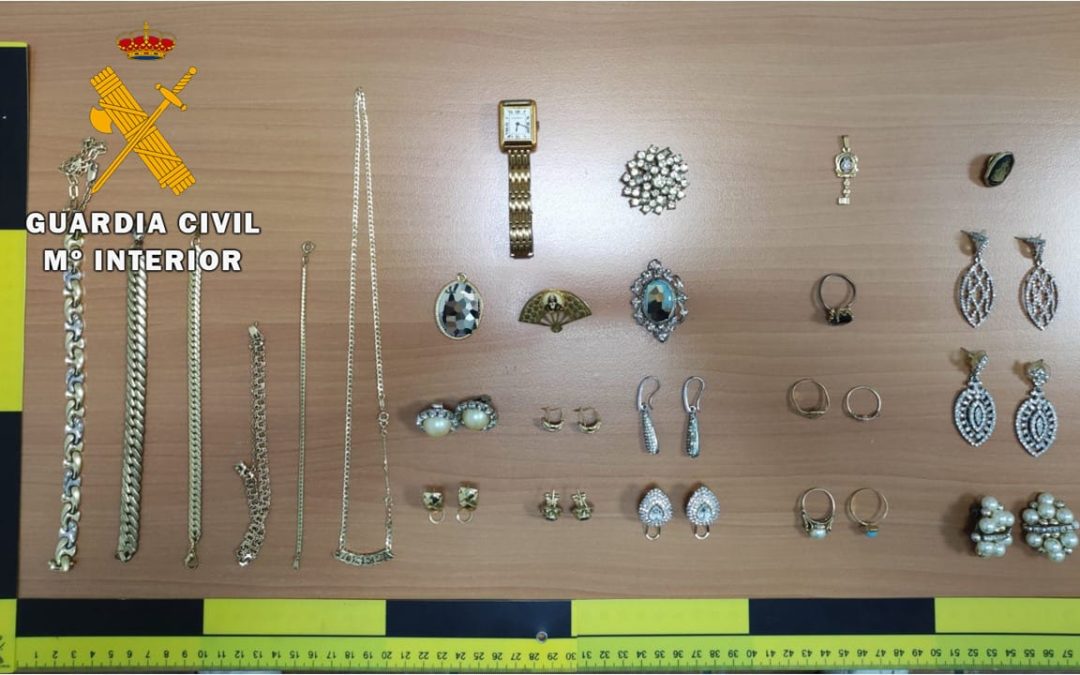 La Guardia Civil ha detenido a la presunta autora de un Delito de Hurto,