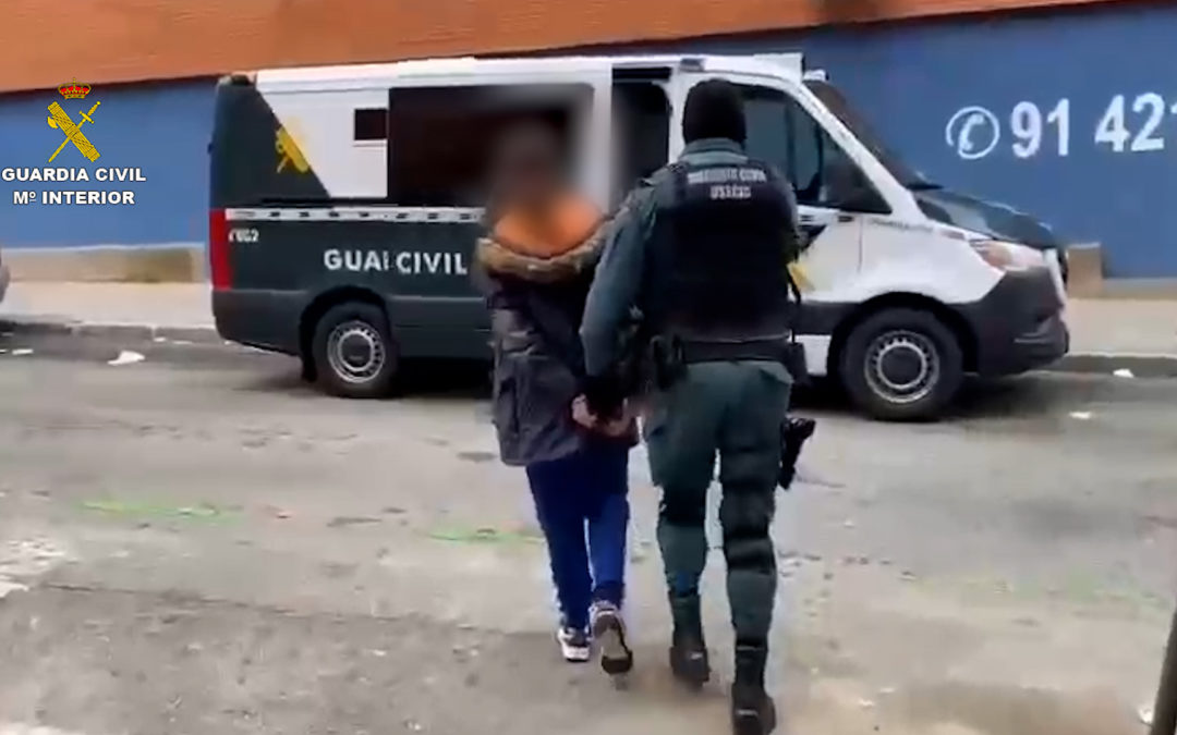 Detenida una persona que captaba y engañaba a menores a través de las redes sociales para generar contenido pedófilo