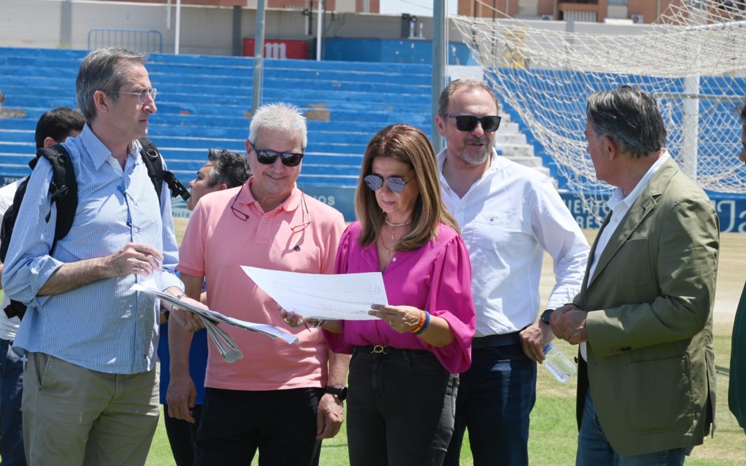 Visita técnica al Estadio Municipal de Linarejos para el planteamiento de detalles necesarios en torno a su remodelación