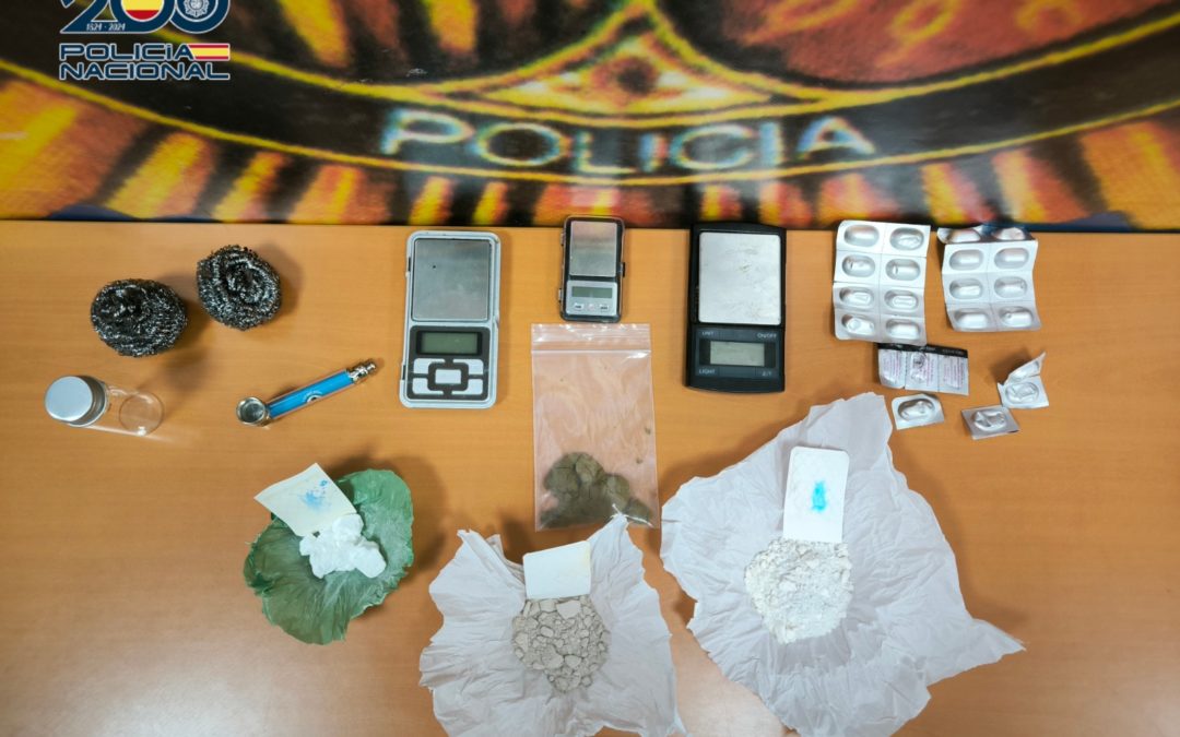 La Policía Nacional desmantela dos puntos de venta de cocaína, heroína y hachís muy activos en Jaén