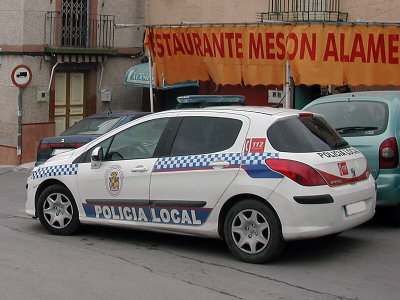 Detenido un joven que atropelló a un policía local en Jaén tras darle el alto