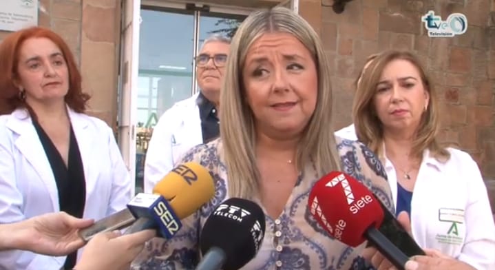 Según Elena González, los habitantes del centro de salud ” reciben la mejor atención médica”.