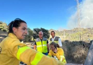 La Junta eleva el incendio de Andújar (Jaén) a fase de emergencia ante el riesgo para las personas y bienes.