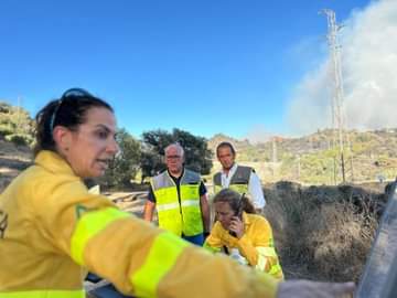 La Junta eleva el incendio de Andújar (Jaén) a fase de emergencia ante el riesgo para las personas y bienes.