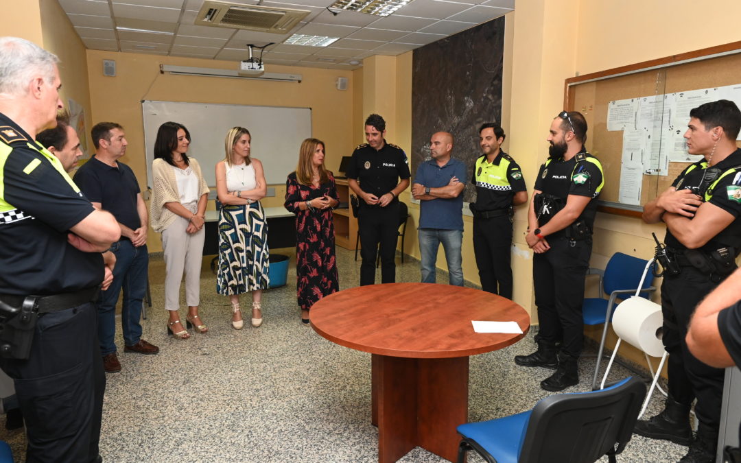 La alcaldesa reconoce la labor de Policía Local, Bomberos y Protección Civil para velar por la seguridad en la Feria